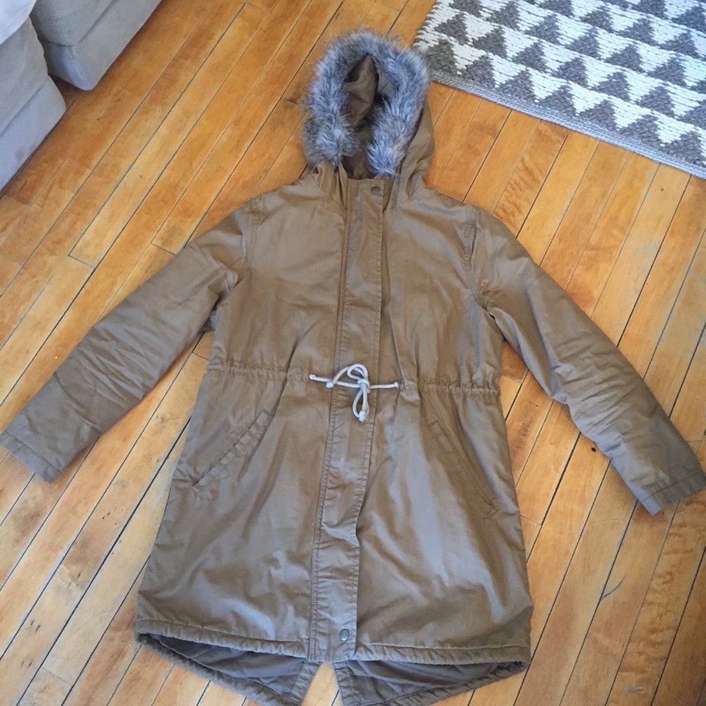 Old Navy khaki cargo style jacket, fur hood